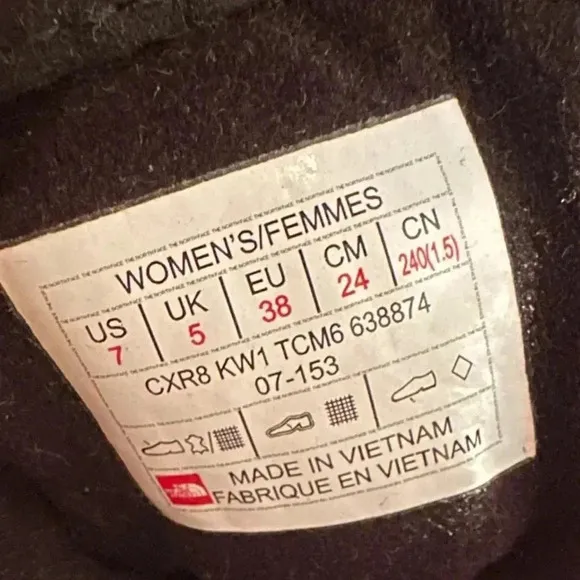 The North Face Black Tall Thermoball Snow/Rain Boots women’s Size 7