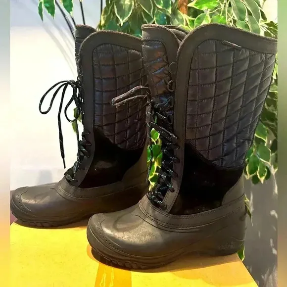 The North Face Black Tall Thermoball Snow/Rain Boots women’s Size 7