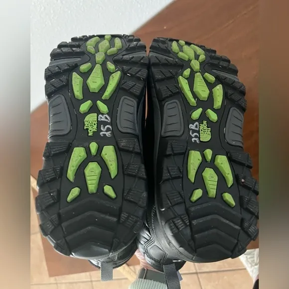 The North Face US 12 Black Thermoball Lace Up Boot