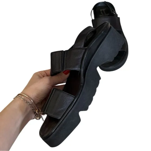 THIERRY RABOTIN barton black leather Sandals