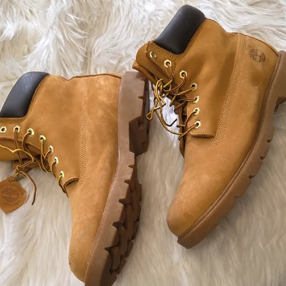 Timberland Tan Nubuck Leather Hiking Boots
