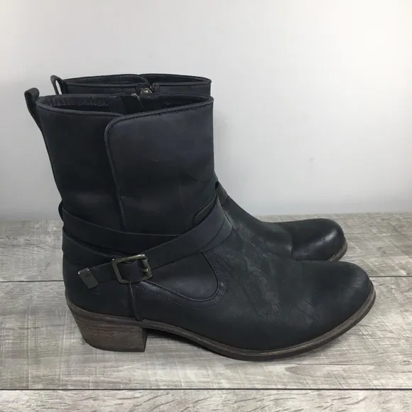 UGG 1010204 Lorraine Black Shearling Leather Waterproof Snow Rain Boots Size 9.5