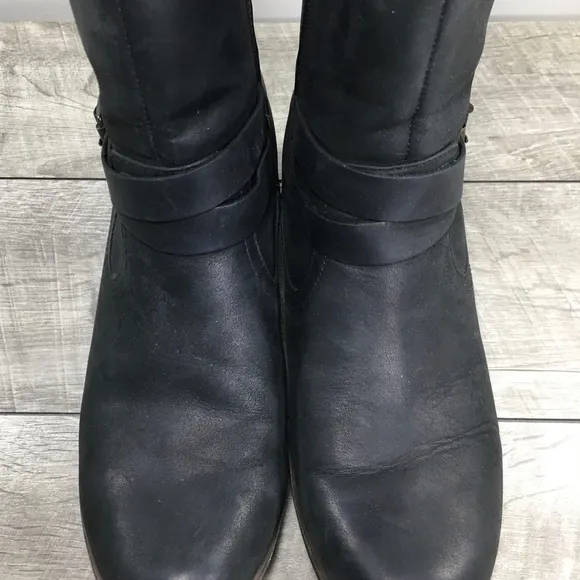 UGG 1010204 Lorraine Black Shearling Leather Waterproof Snow Rain Boots Size 9.5