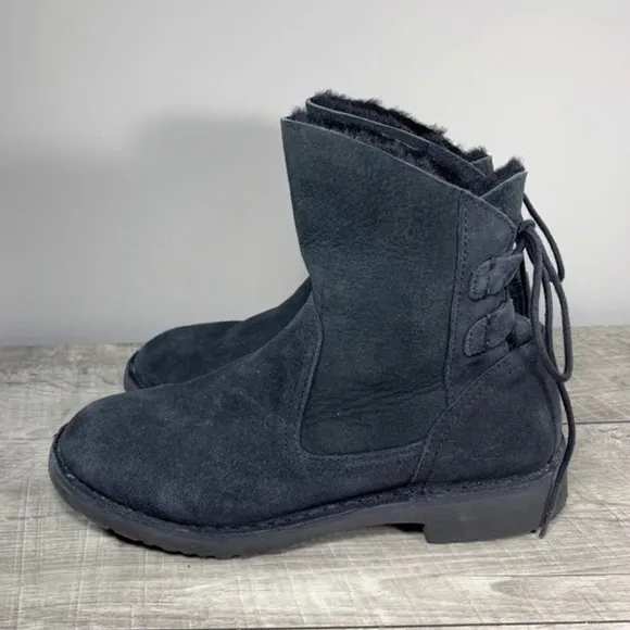 UGG Naiyah Lace Back Sheepskin Black Women's Winter Snow Ankle Boots Size 8