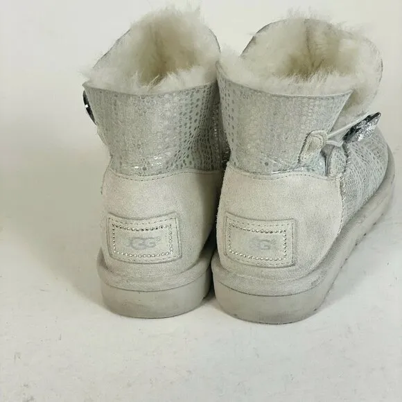 UGG Womens Bailey Button Bling Sheepskin Boots Silver Sz 5 Fur Trim Suede Mid