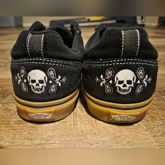 Vans Seldan Skate Men's Size 13 Black Embroidered Skull Low Shoes Gum 500714