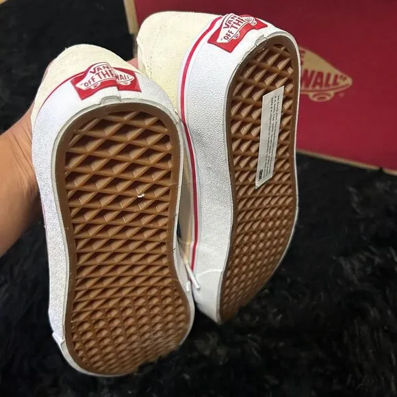 VANS sk8-low top beige suede lace up shoes sneakers women’s 7 new