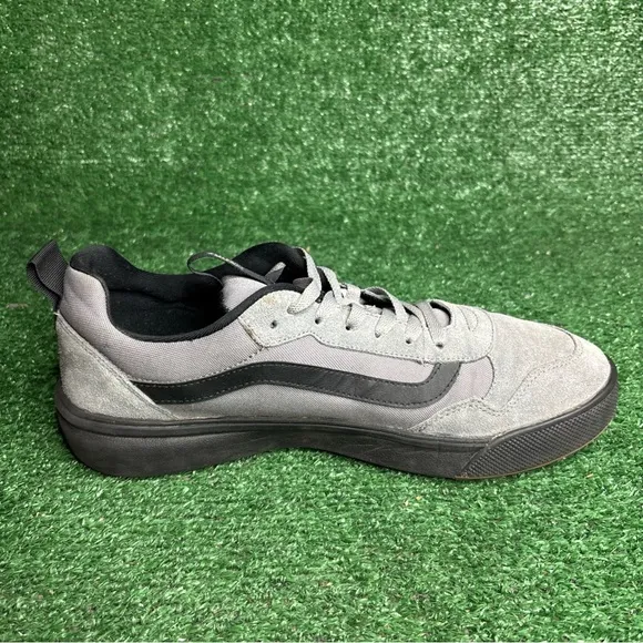 Vans UltraRange Sneakers Athletic Shoes Lace Up Gray Suede Men’s Size 13