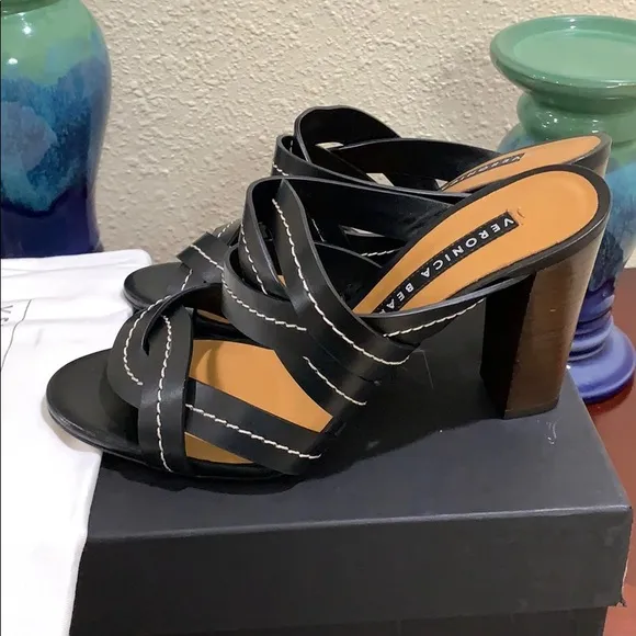 Veronica Beard Macey Vachetta Stitch Sandals Sz 39