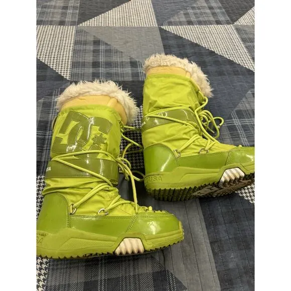 Vintage 90s Y2K Grunge Slutty Green DC Shoes Chalet Winter Fur‎ Snow Boots Sz S