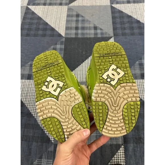 Vintage 90s Y2K Grunge Slutty Green DC Shoes Chalet Winter Fur‎ Snow Boots Sz S