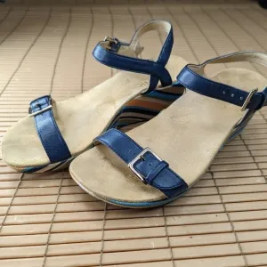 Vionic &quot;Enisa&quot; women's sz 5 open toe Orthotic Rainbow Platform two blue leather