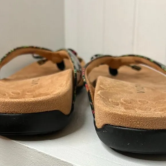 Vionic Bella 11 Toe Post Sandal in Black Multi Patent Size 9.5 N