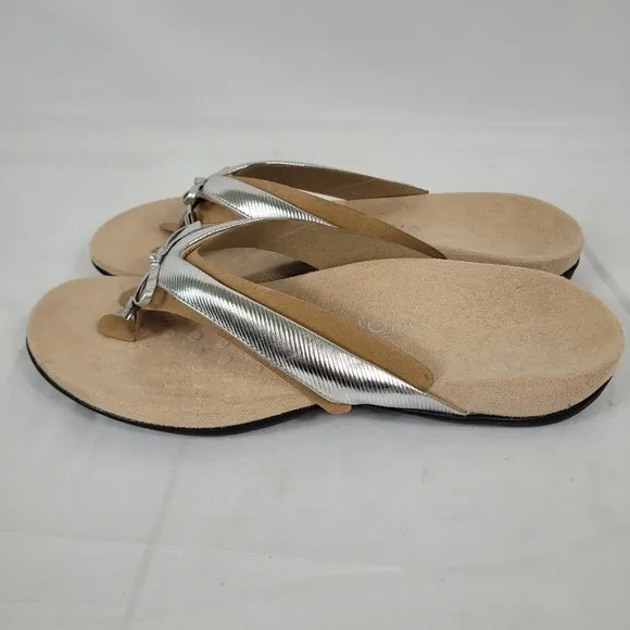 Vionic Bella Women's Orthotic Sandals Aluminum Ribbed Metallic Sz 9.5M Amz Ret