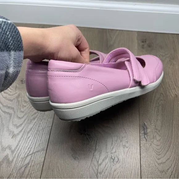Vionic Cala Mary Jane Flats Pink Faux Upper Size 9 Women’s Hook and Loop Closure