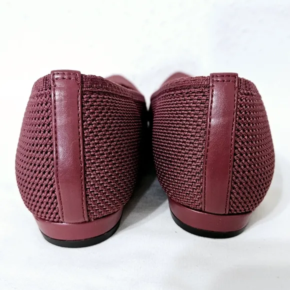 Vionic Dahlia Pointed Toe Ballet Flat in Shiraz Burgundy Size 6