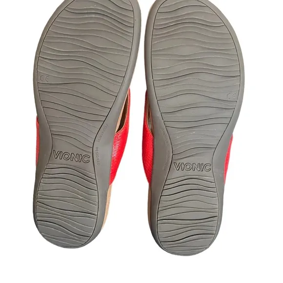 Vionic Hilda Wovent/TVW5558 red sandals size 9.5