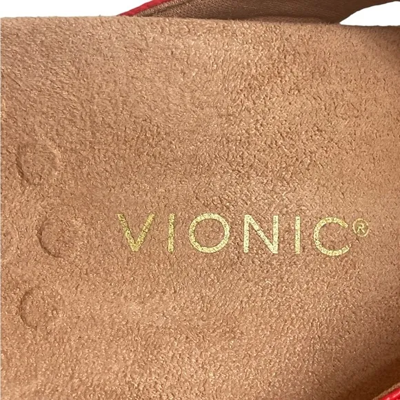 Vionic Hilda Wovent/TVW5558 red sandals size 9.5