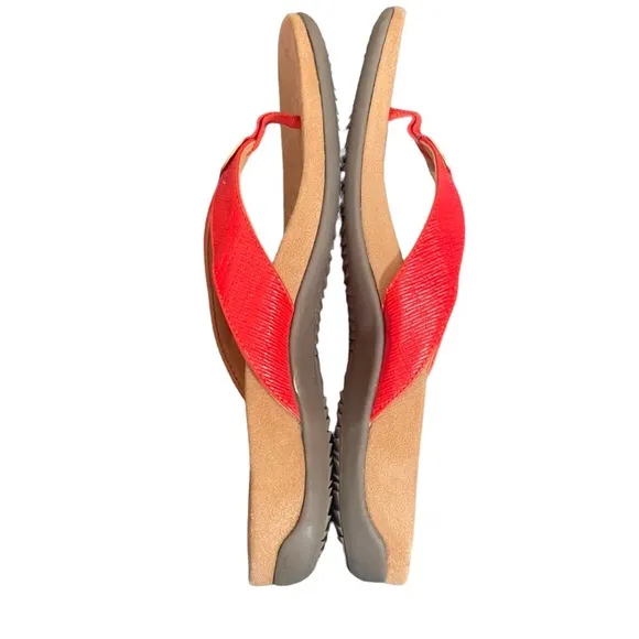 Vionic Hilda Wovent/TVW5558 red sandals size 9.5