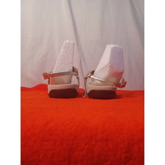 VIONIC Sandals