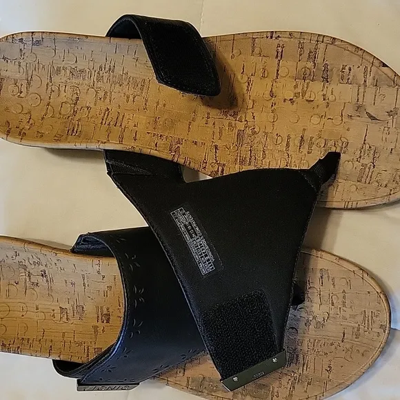 Vionic women's Black Anitra platform leather sandals size 11