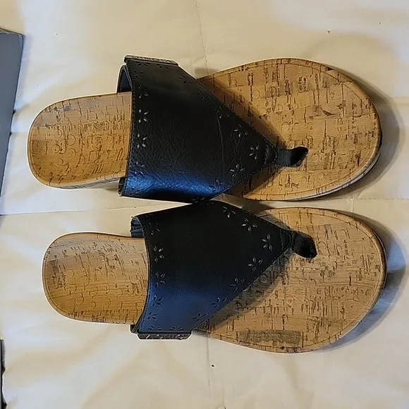 Vionic women's Black Anitra platform leather sandals size 11
