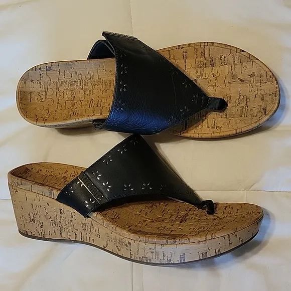 Vionic women's Black Anitra platform leather sandals size 11
