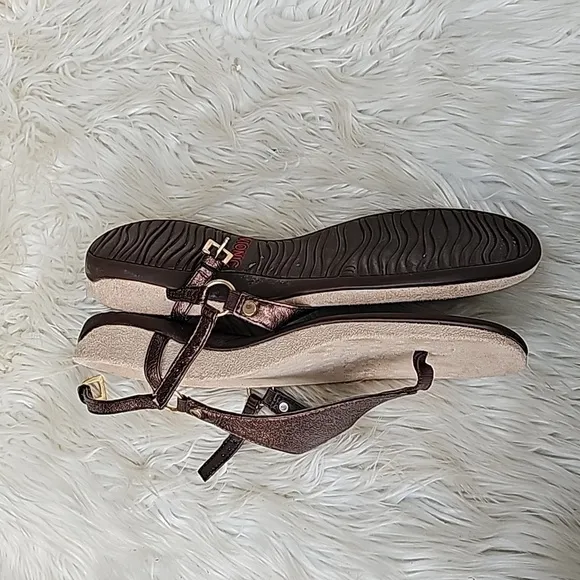 Vionic Women’s Kirra Metallic Leather sandals size US 11