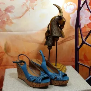 Wedge open toes shoes