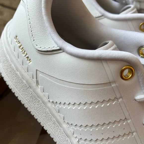 WOMEN'S Adidas Originals Superstar OT Tech White Gold Metallic GZ7493
