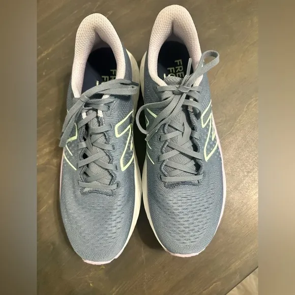 WOMEN'S NEW BALANCE EVOZ V3 RUNNING SHOES