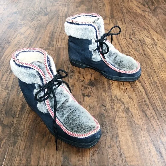 Yodelers • vintage 70s fur trimmed boots black suede faux fur lace up ankle