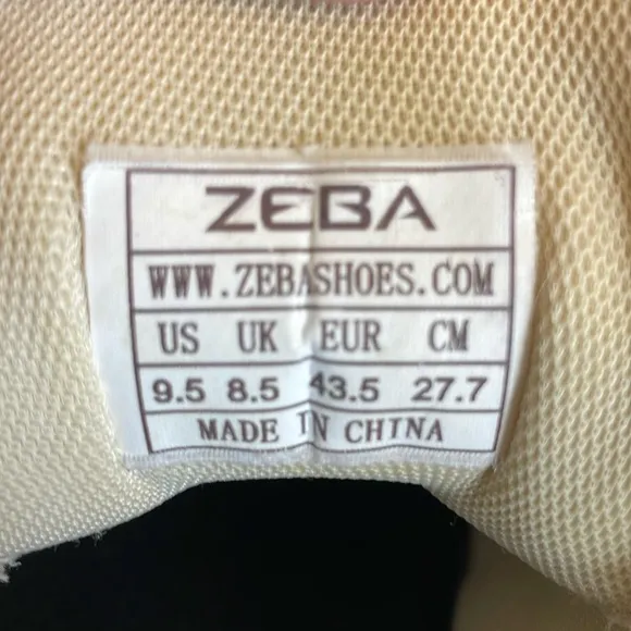 Zeba Hands-free Sneakers in Beige, Size 9.5