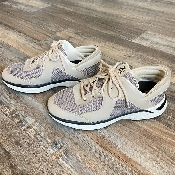 Zeba Hands-free Sneakers in Beige, Size 9.5